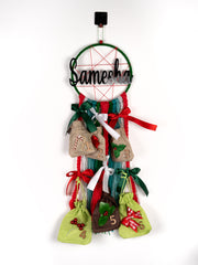 6-Day Dreamcatcher Christmas Advent Calendar with colorful yarn, numbered pouches, and custom name. Ideal surprise countdown gift for Christmas.