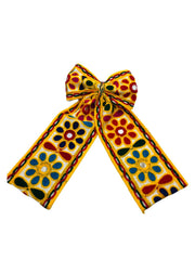 Kesariyo Pigtail Bow – Playful Navratri Hair Accessory for Girls