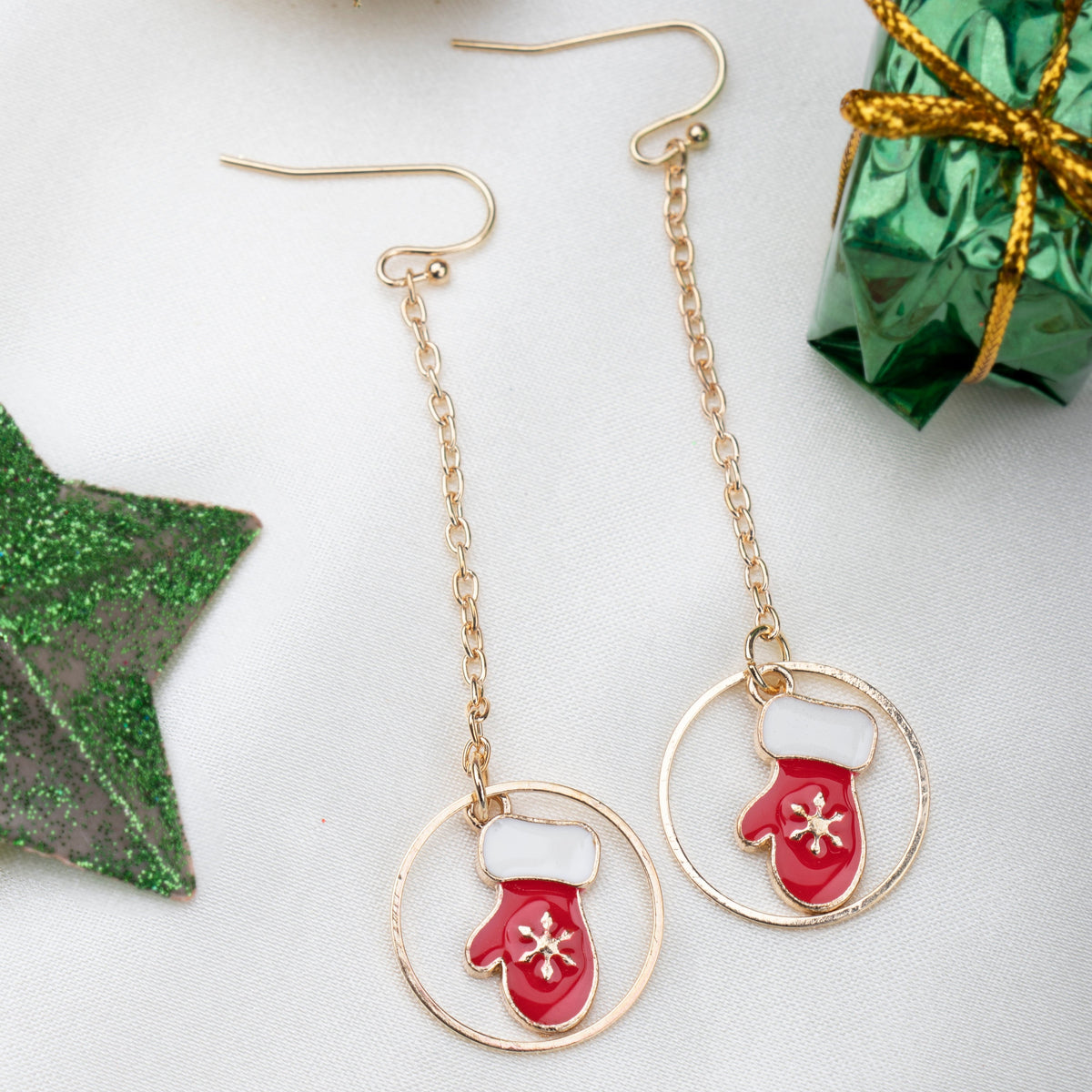 Christmas Special Red Gloves with Snowflakes Drop Earrings [AER124]