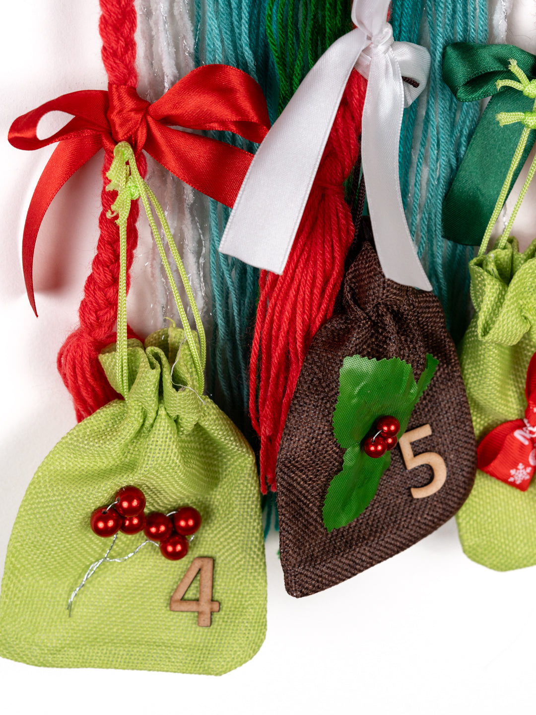 Personalised Christmas Advent Calendar Dream Catcher for Girls | 6 Day Countdown to Christmas | Christmas Theme Hair Accessories and Jewelry