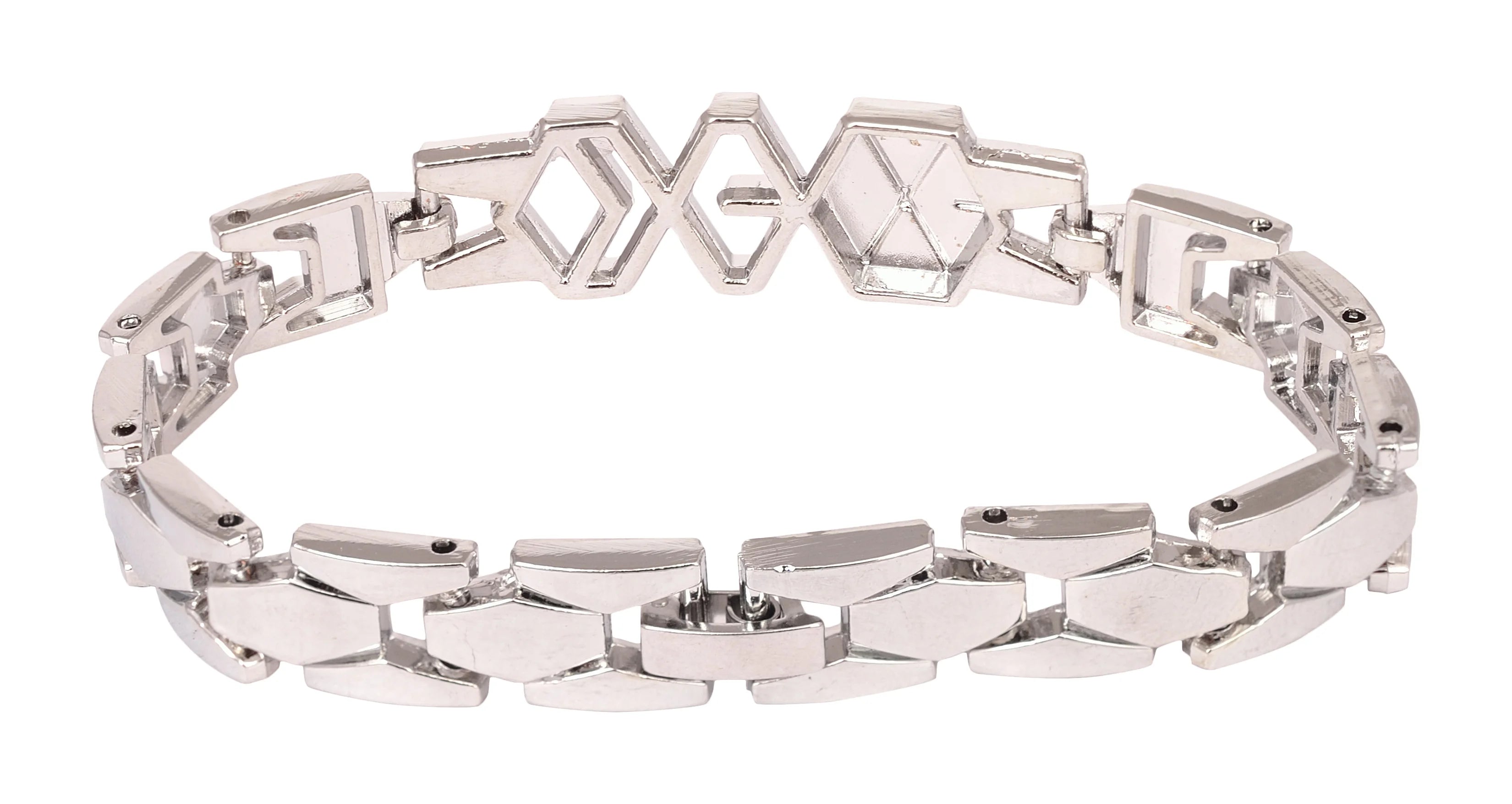 Back view of silver geometric link bracelet
