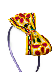 Kesariyo Hairband – Traditional Navratri Hair Accessory