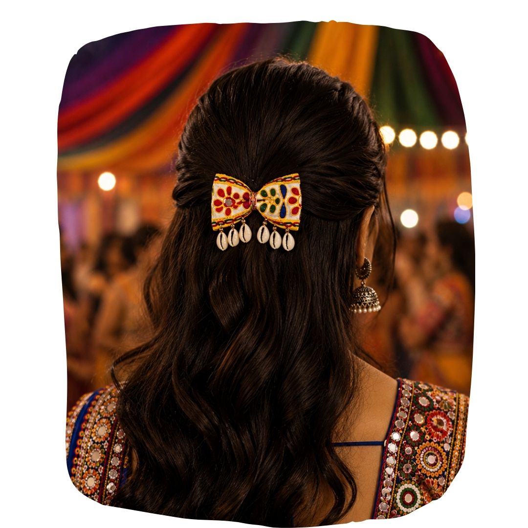 Kesariyo Big Kodi Bow – Handmade Navratri Hair Accessory