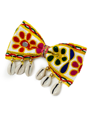 Kesariyo Big Kodi Bow – Handmade Navratri Hair Accessory