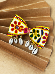 Kesariyo Big Kodi Bow – Handmade Navratri Hair Accessory