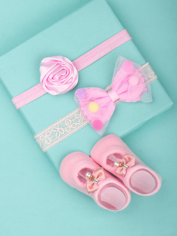 Set of 2 Pink Head Bands and New Born Baby Shoes [AHA284]